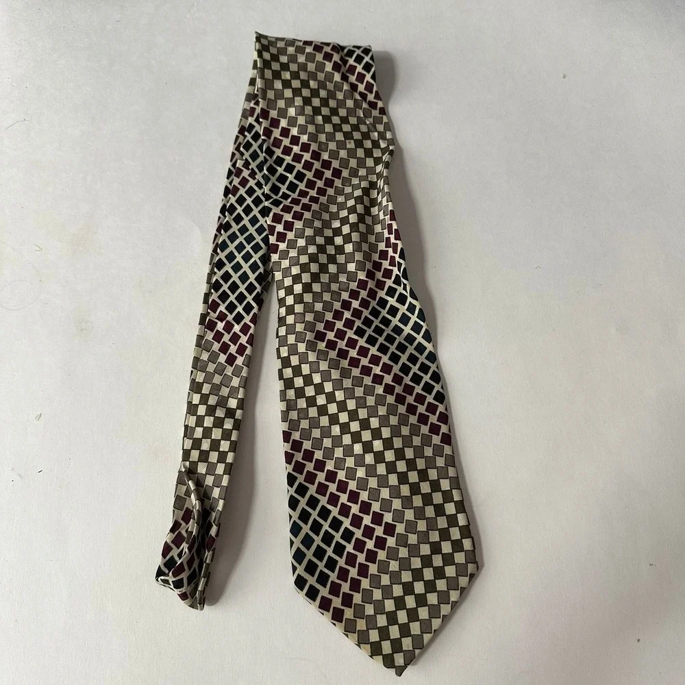 Bachrach Mens Handmade Silk Tie Geometric Checkerboard Made in Italy 3x58